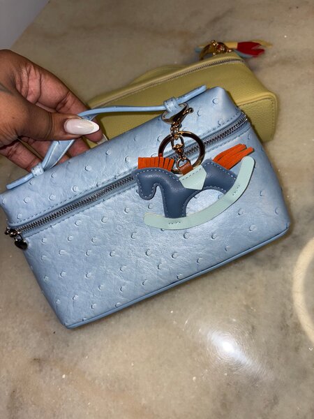 Trousse à maquillage cuir avec porte-clé