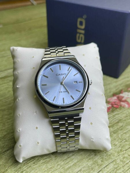 Montre Casio classique homme