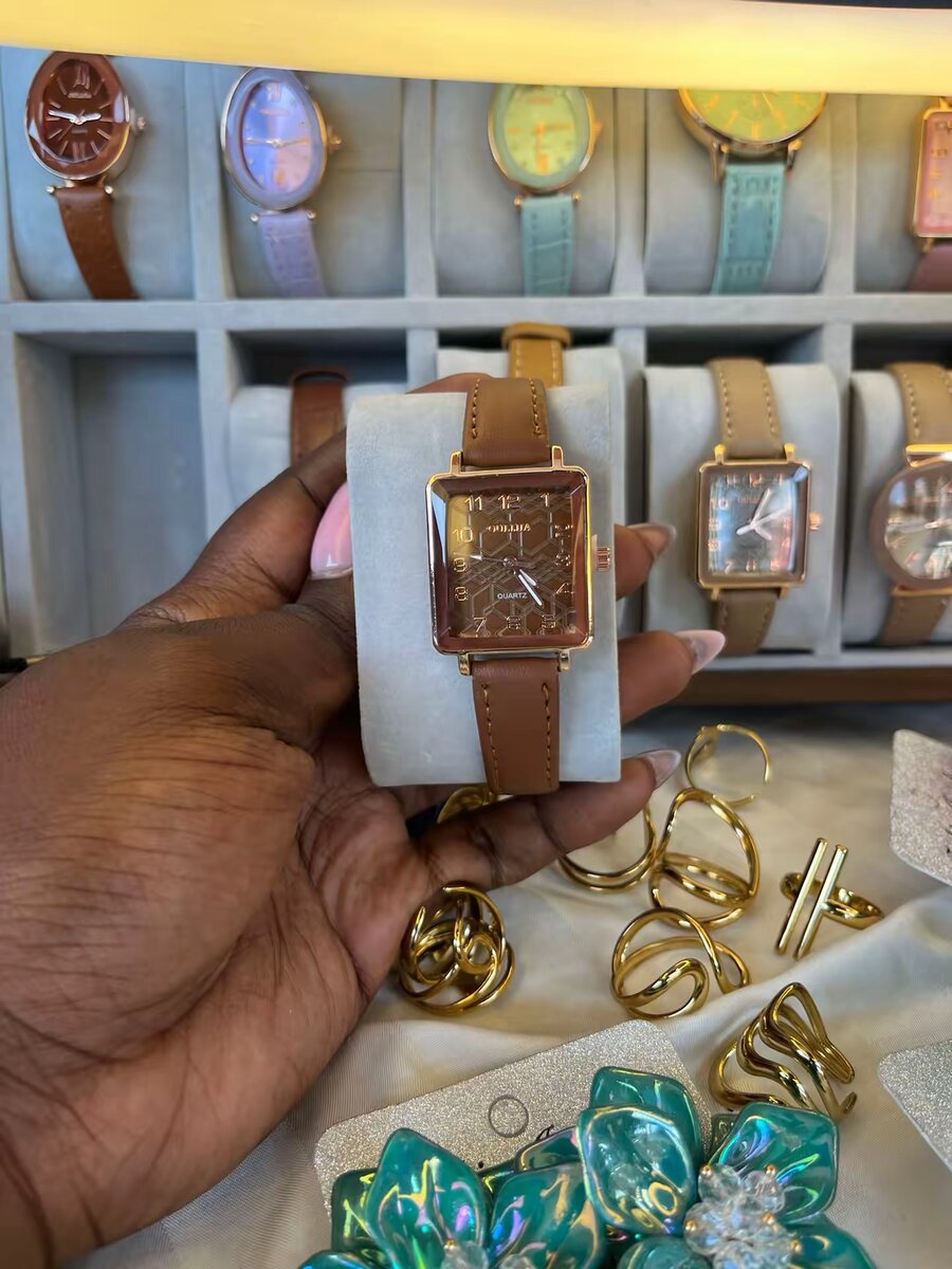 Montres élégantes pour femmes