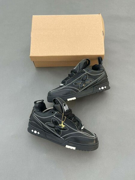 Baskets noires tendance