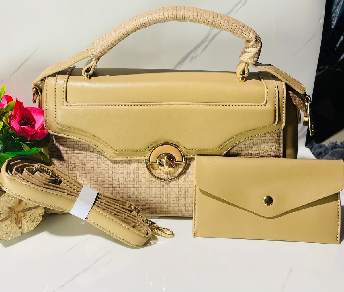 Sac à main élégant tressé