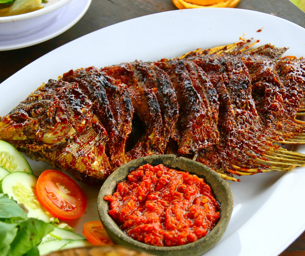 Poisson Grillé Épicé, attiéké