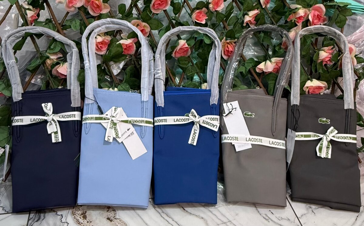 Sac à main en cuir Lacoste