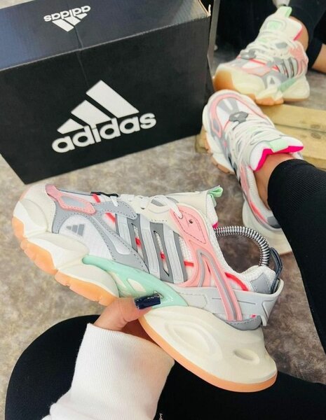 Sneakers multicolores modernes