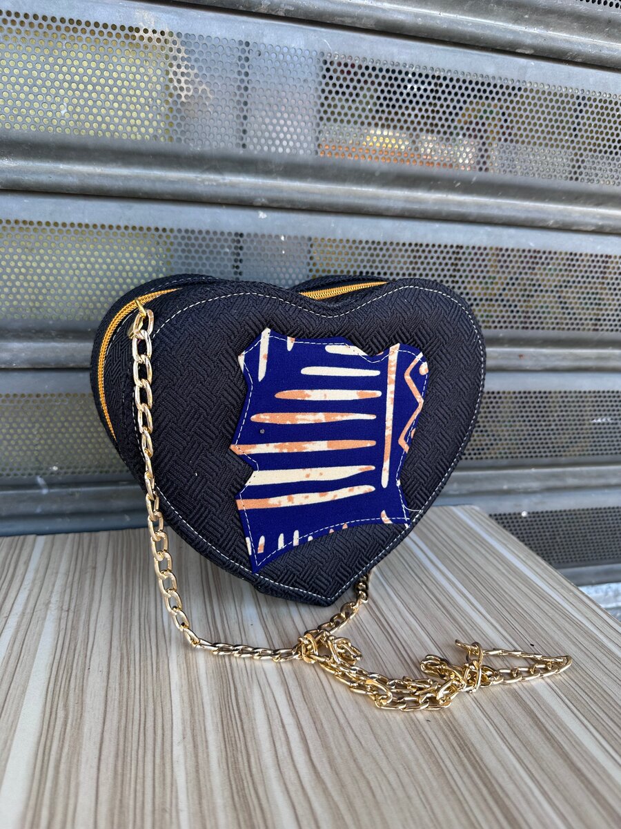 Sac à main cœur artisanal