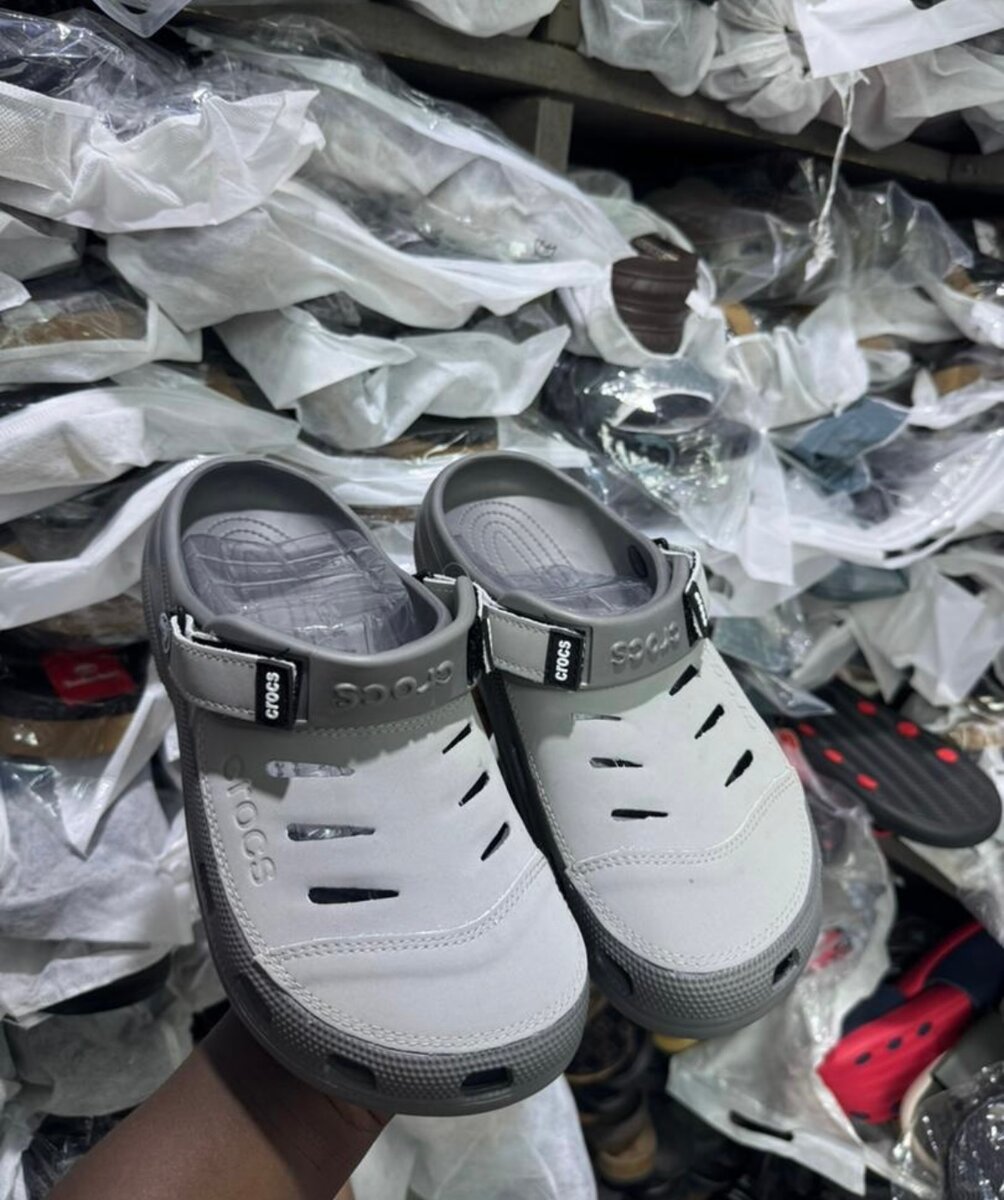 Sabots confortables gris homme