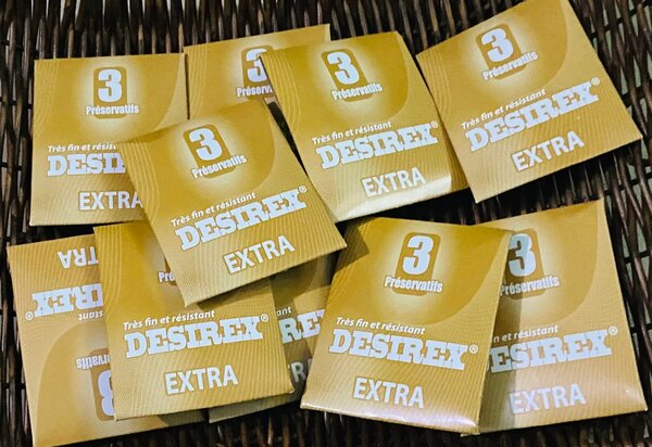 30 préservatifs (10 paquets)