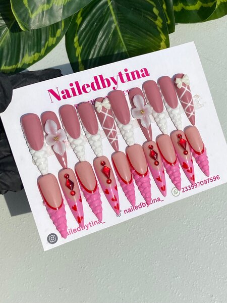 Handmade gel press on nails