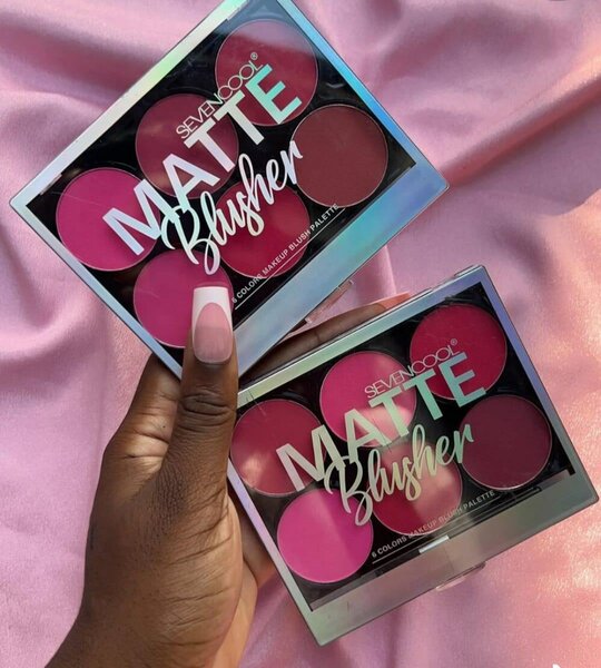 Severinckool Matte Blusher Palette