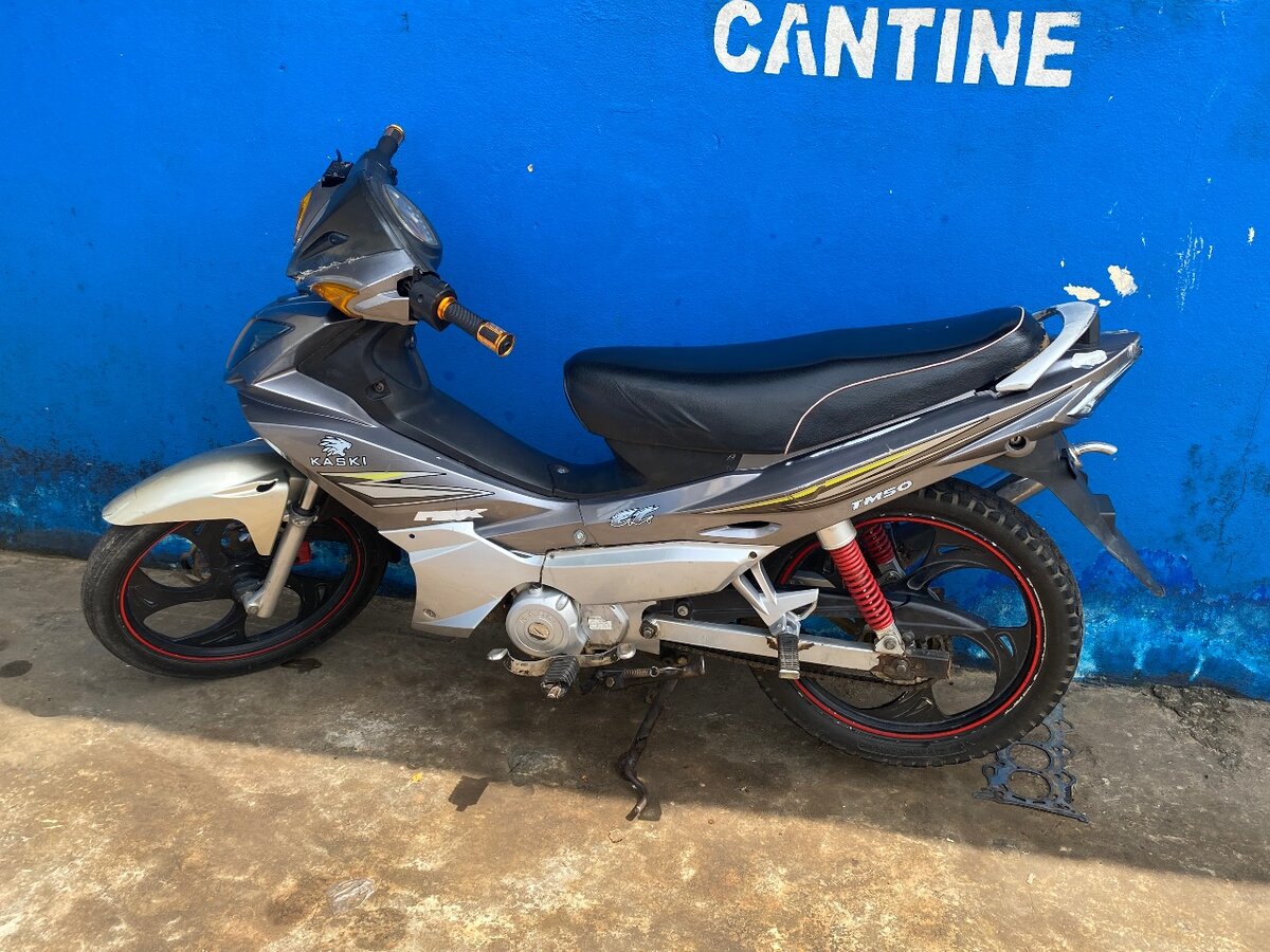 Moto KTM en bonne état