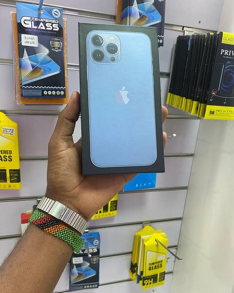 BRAND NEW IPHONE 🍏 pro 