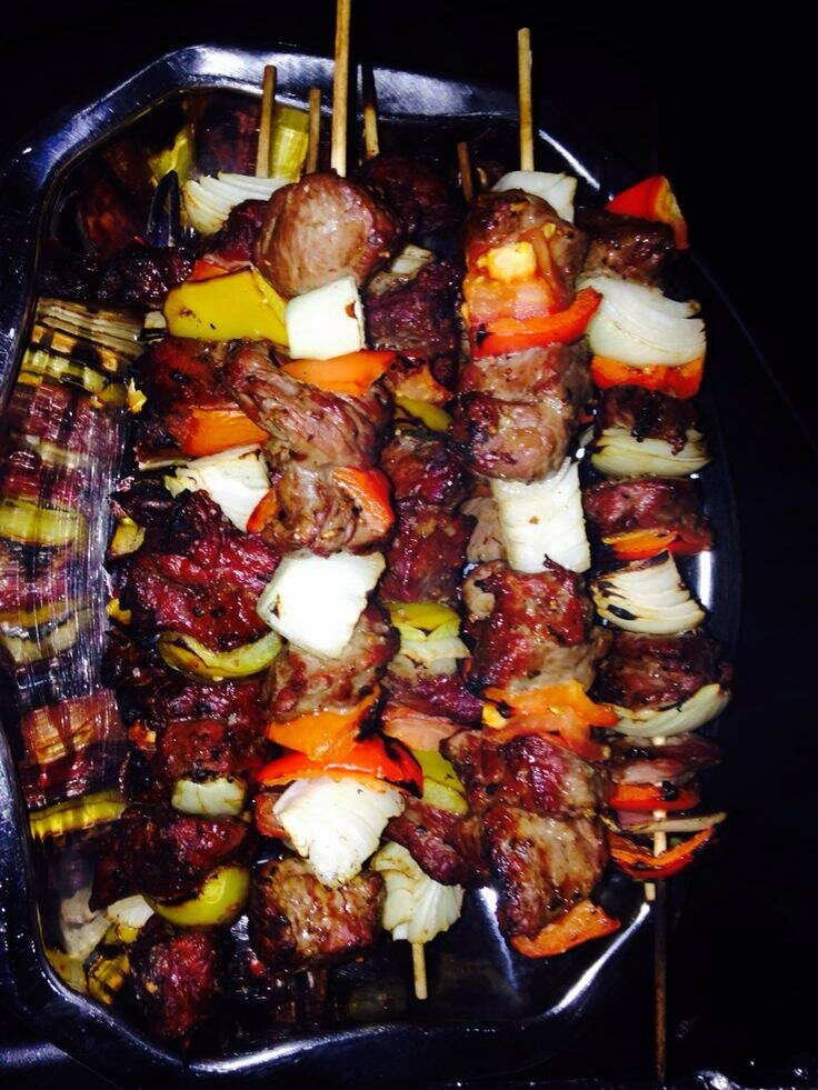 Brochettes de viande savoureuses