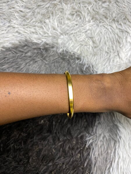 Bracelet doré élégant