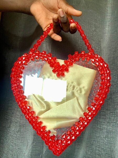 Sac à main cœur perlé