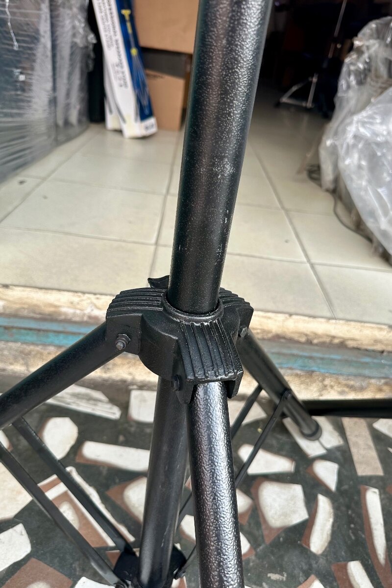 Heavy duty Tripod Speaker Stand/mount