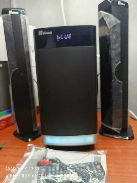 Home cinéma BT/USB/Aux/FM 65W