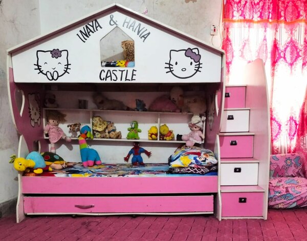 Kids bunk bed