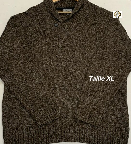 Pull en tricot col châle