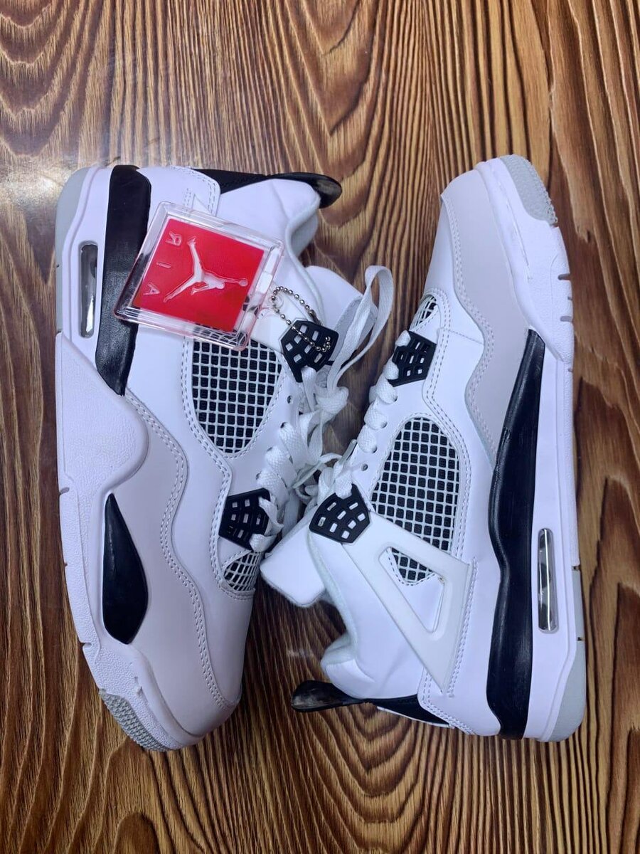 Jordan 4