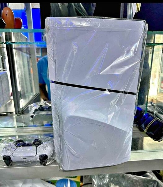 PS5 slim standard casi neuf