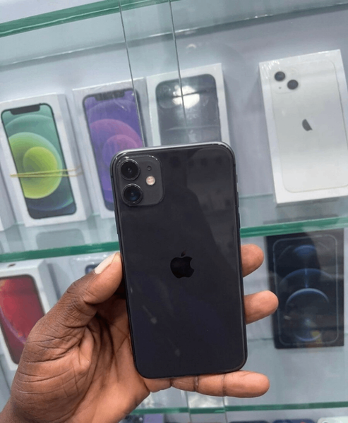 iPhone 11 simple noir neuf