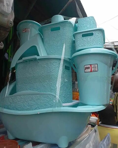 Ensemble passoire égouttoir en plastique