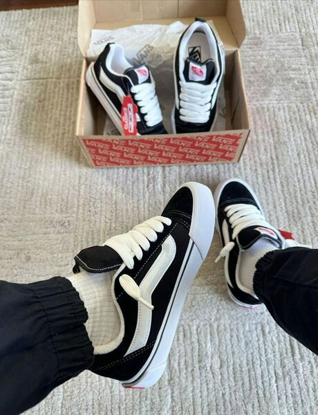 Vans skool knu
