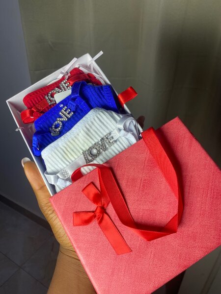 Cotton g-string in a box