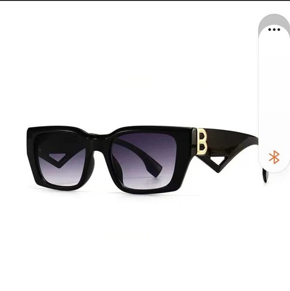 Lunettes de soleil carrées chics