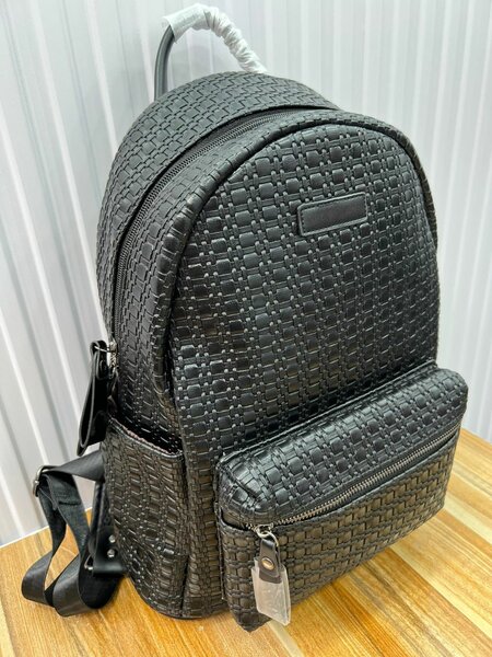 Sac à dos en cuir tressé élégant