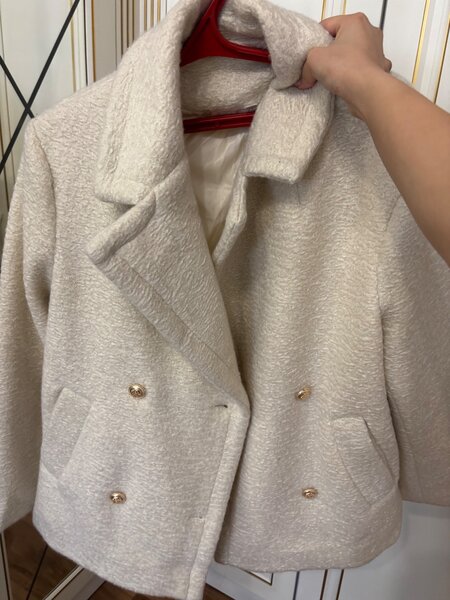 Укороченное пальто