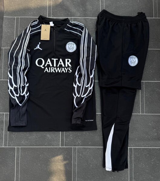 Ensemble survêtement PSG noir Jordan