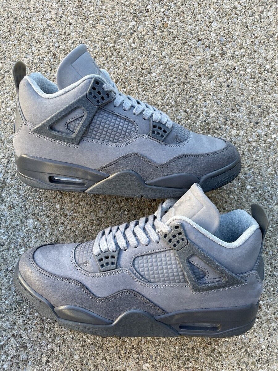 JORDAN 4 RETRO