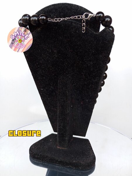 Black Jumbo pearl necklace