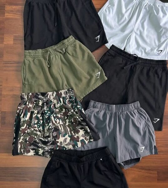 Shorts de sport variés