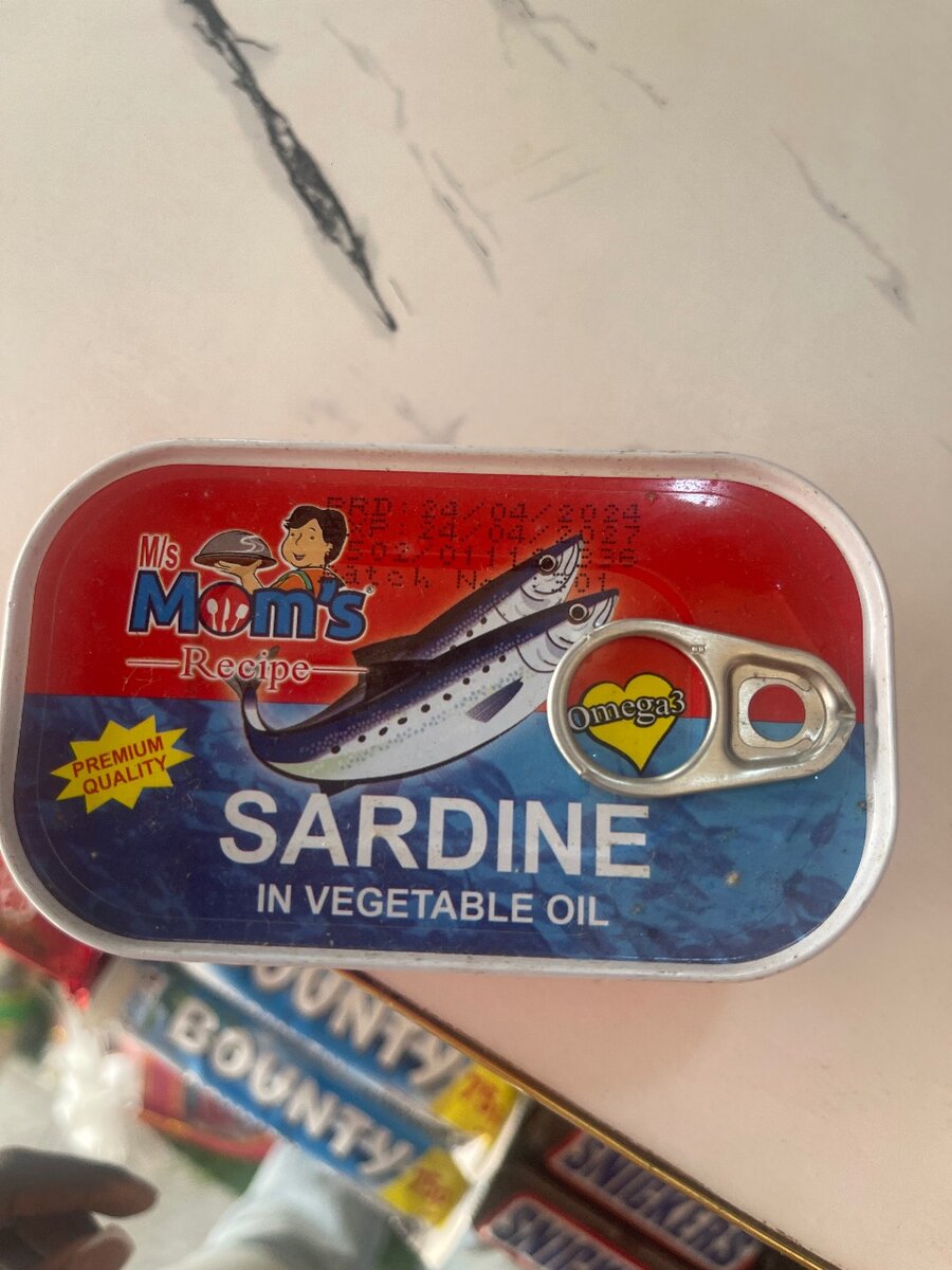 Moms sardine