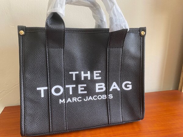 The tote bag