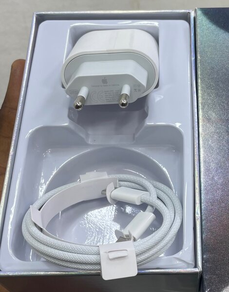 Chargeur iPhone 15 Original