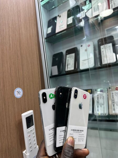 iPhone X simple 64 giga Casi neuf