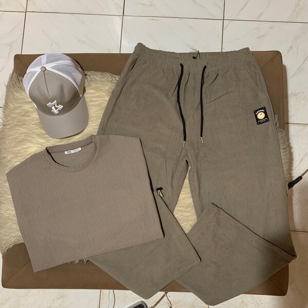 Cap, Tshirt and long sweatpants