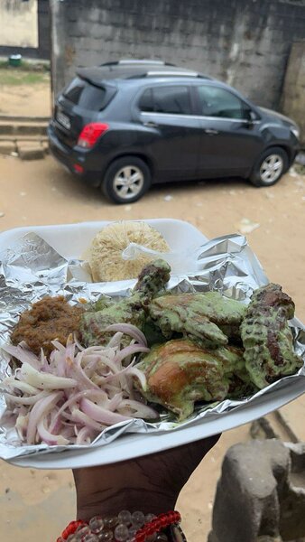 Poulet  mayo avec Attiéké