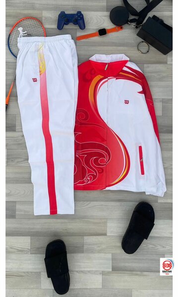 Ensemble de sport élégant homme