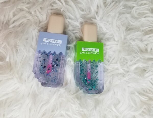 Lot de gloss à lèvres variés