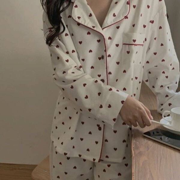 Пижама женская с трендовыми сердечками