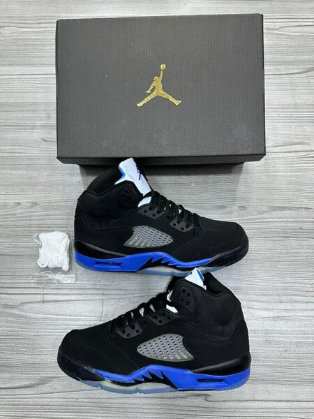 Jordan 5 sneaker