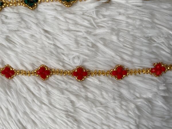 Bracelet en perles dorées