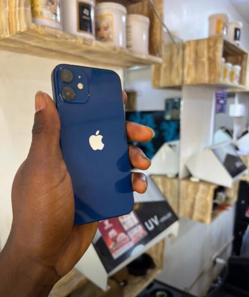 iPhone 12 mini 64gig