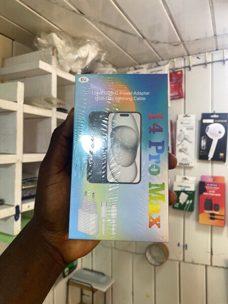 Chargeur USB-C 14 Pro Max