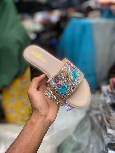 Sandales décorées élégantes