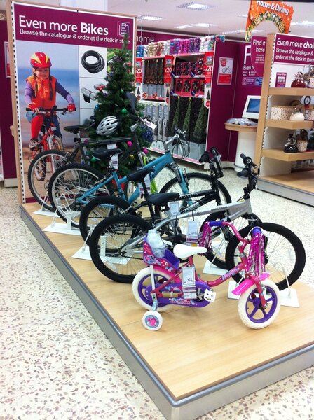 Vélos enfants colorés